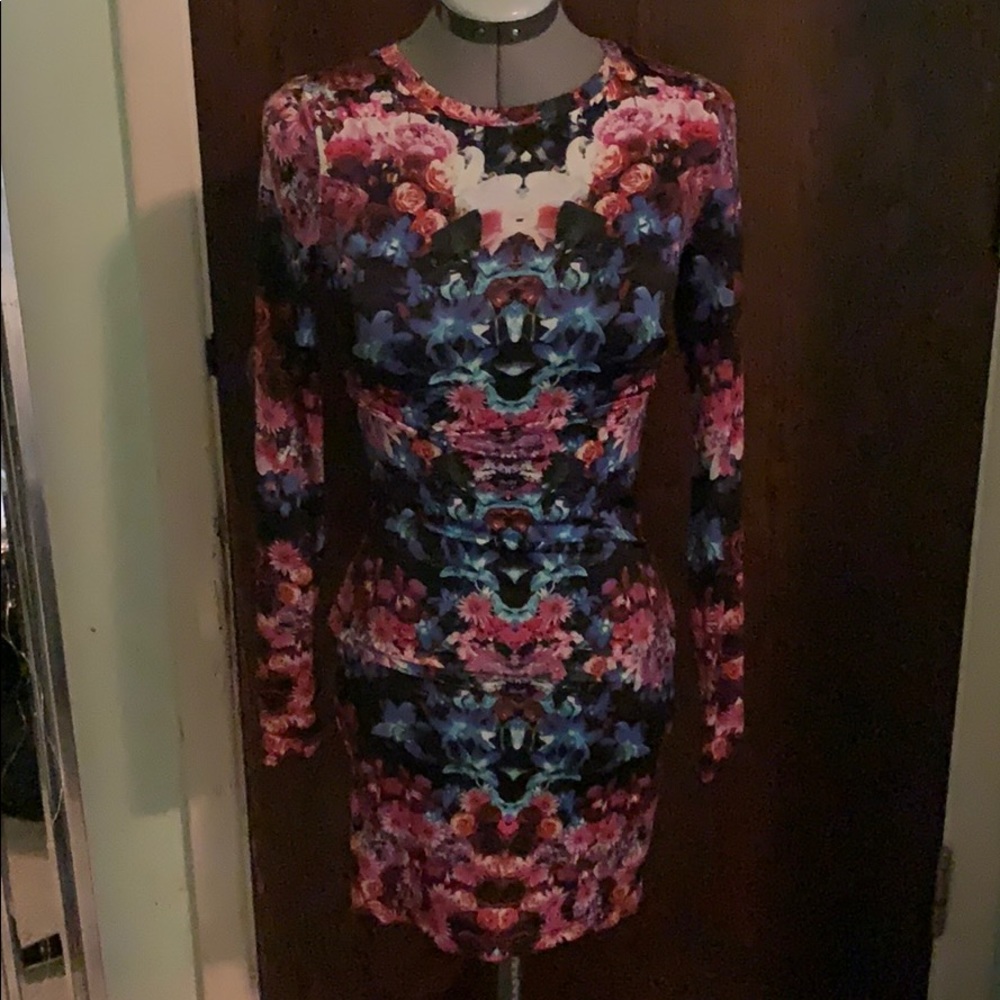 Bodycon long sleeve floral print dress